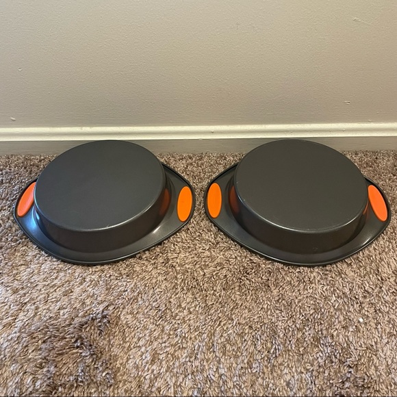 Set Of 2 Rachael Ray Yum-O! Oven Lovin' Round Non-Stick Baking Pan ~ 9 inches - Picture 2 of 5